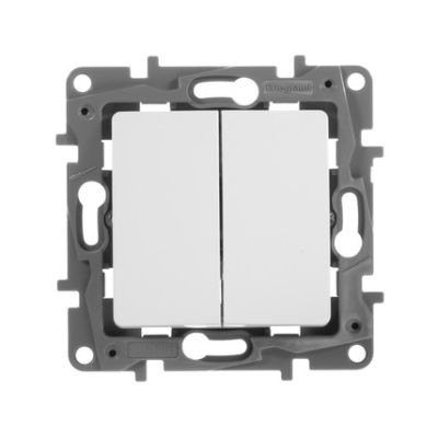 / 2-  Etika Legrand 672212