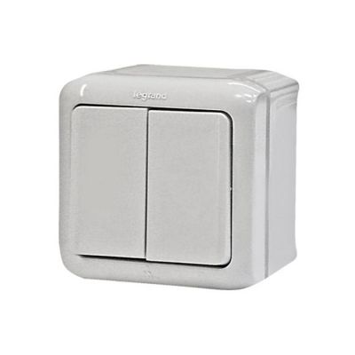 IP44 /  2-  Legrand Quteo Legrand 