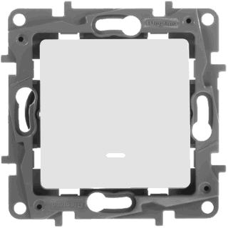  1-    Etika Legrand 672203